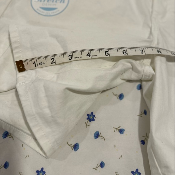 NWT Riders Womens Sz: 12M Mid Rise White Chino Shorts w/ Mint Green Belt. - Picture 5 of 11